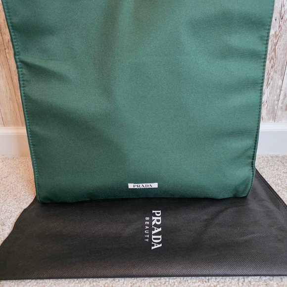 Women's Prada Green Tote Bag - Picture 2 of 8